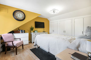 Bedroom- click for photo gallery